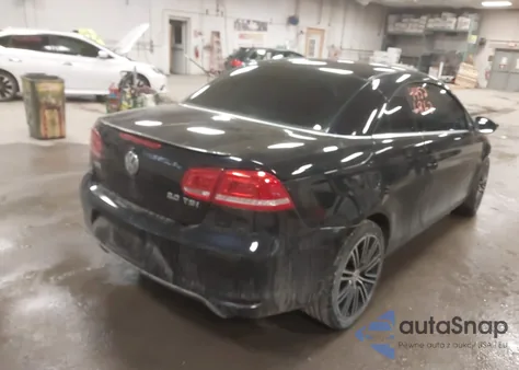 2014 Volkswagen Eos Sport z USA, uszkodzony, nr VIN WVWBW8AH9EV006237